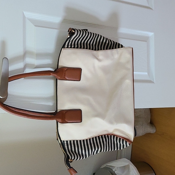 Call it spring bag - Picture 2 of 3